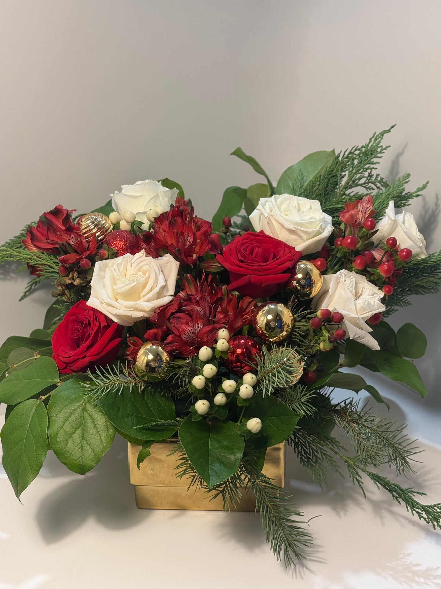 Golden Holiday Bloom