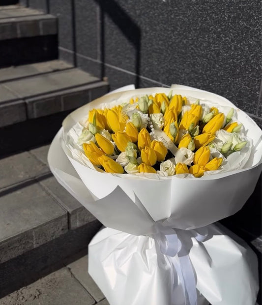 Golden Tulip Bouquet