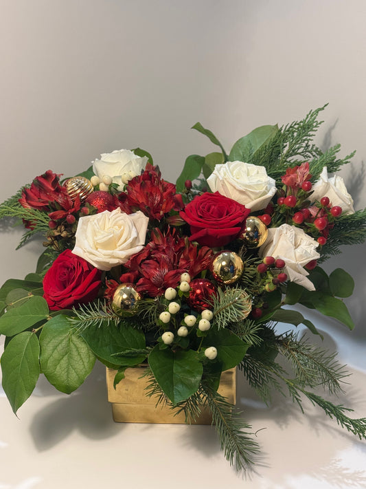 Golden Holiday Bloom